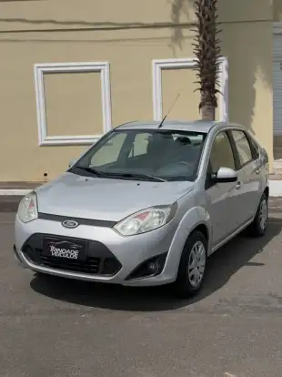 FORD-FIESTA-2014