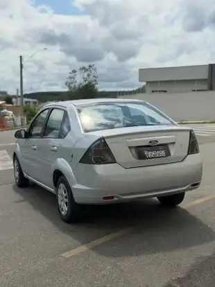 FORD-FIESTA-2014