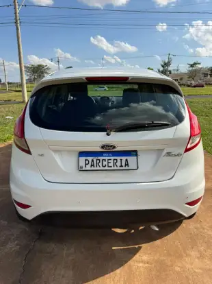 FORD-FIESTA-2014
