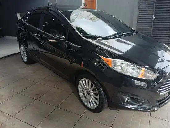 FORD-FIESTA-2015