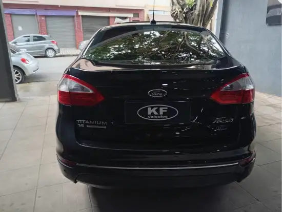 FORD-FIESTA-2015