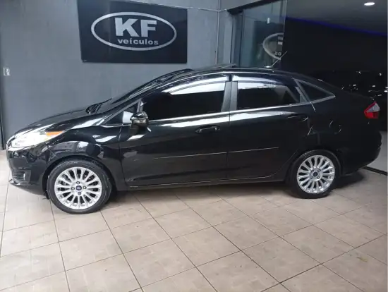 FORD-FIESTA-2015