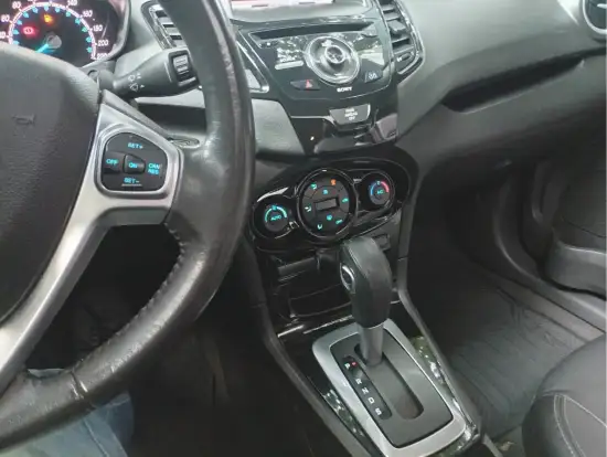FORD-FIESTA-2015