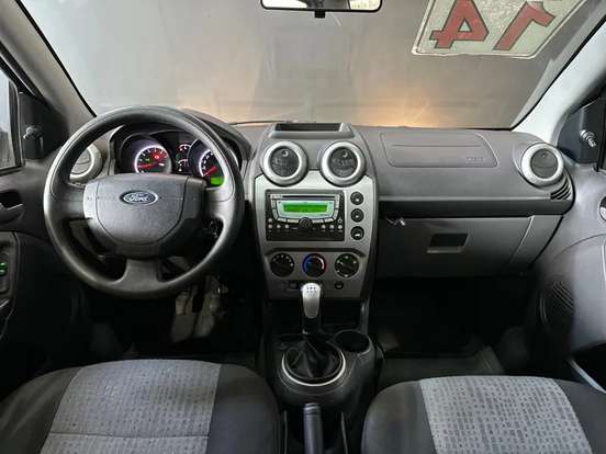 FORD-FIESTA-2014