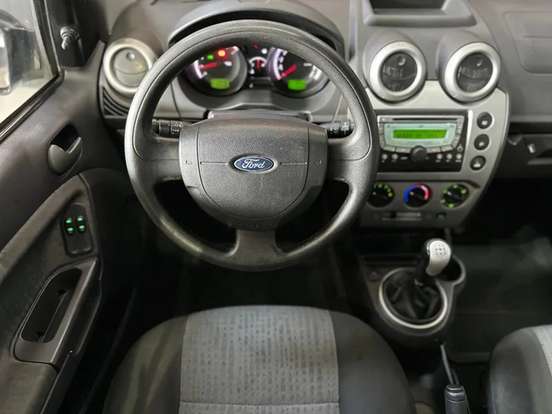 FORD-FIESTA-2014