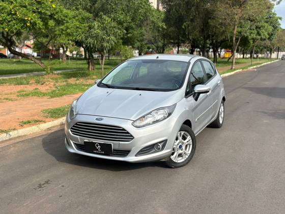 FORD FIESTA 1.6 SE HATCH 16V FLEX 4P POWERSHIFT