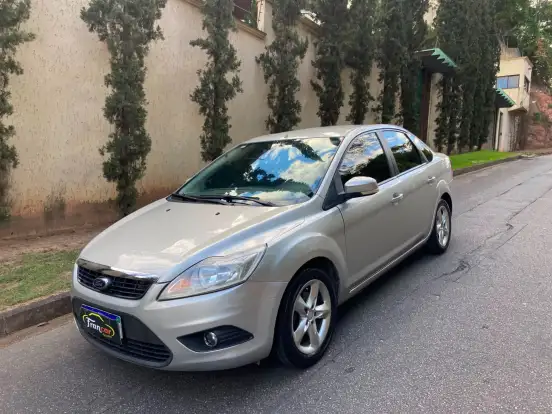 FORD-FOCUS-2.0 GLX 16V FLEX 4P AUTOMÁTICO FORD-FOCUS-2012