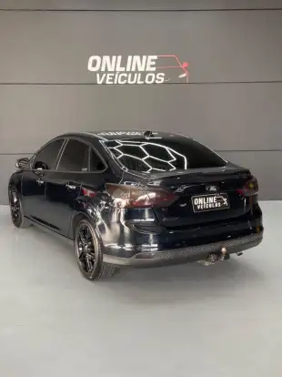 FORD-FOCUS-2014