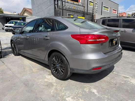 FORD-FOCUS-2017