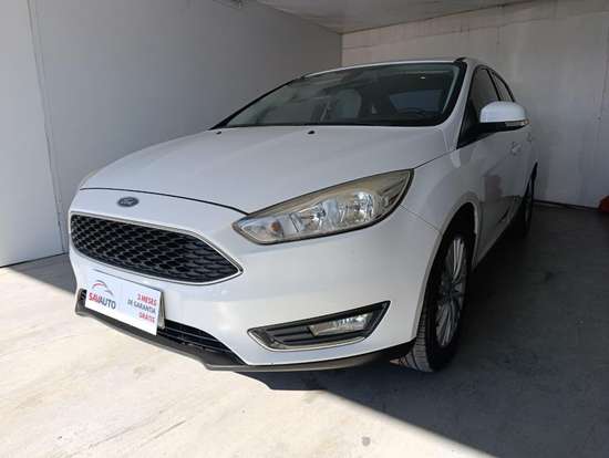 FORD-FOCUS-2017