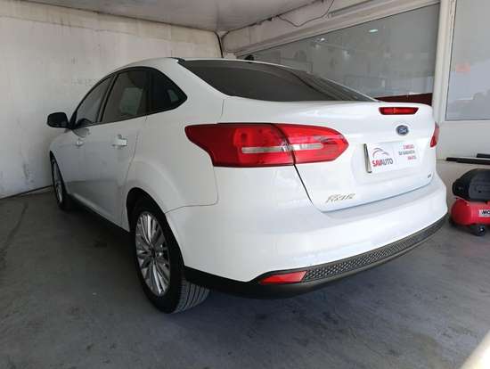 FORD-FOCUS-2017