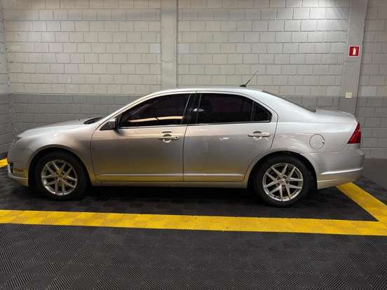 FORD-FUSION-2011
