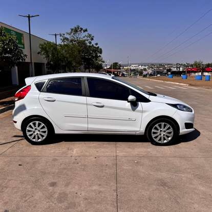 FORD-FIESTA-2015