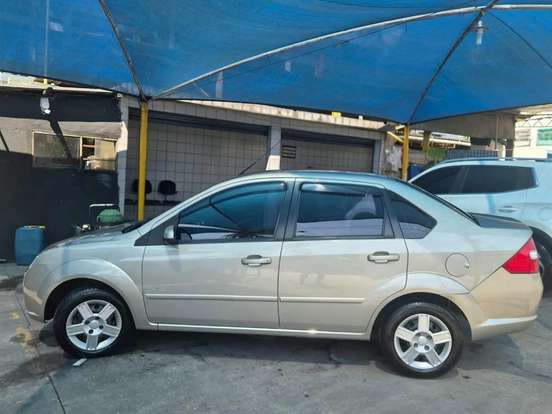 FORD-FIESTA-1.6 MPI CLASS SEDAN 8V FLEX 4P MANUAL FORD-FIESTA-2009
