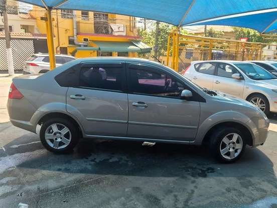 FORD-FIESTA-1.6 MPI CLASS SEDAN 8V FLEX 4P MANUAL FORD-FIESTA-2009