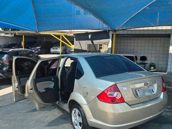 FORD-FIESTA-1.6 MPI CLASS SEDAN 8V FLEX 4P MANUAL FORD-FIESTA-2009