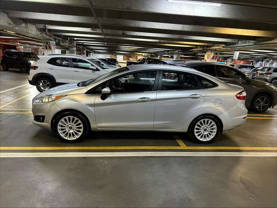 FORD-FIESTA-2014