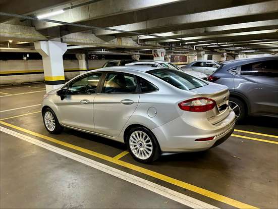 FORD-FIESTA-2014