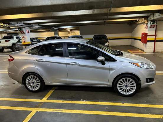 FORD-FIESTA-2014