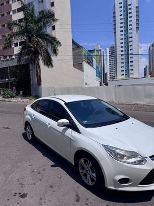 FORD-FOCUS-2014