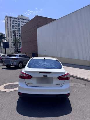 FORD-FOCUS-2014
