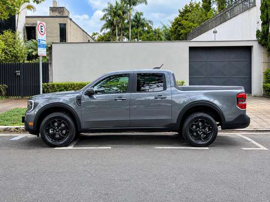 FORD-MAVERICK-2.0 ECOBOOST GASOLINA BLACK AUTOMÁTICO FORD-MAVERICK-2025