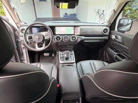 GWM-TANK 300-2.0 HI4-T PHEV 4X4 9HAT GWM-TANK 300-2025