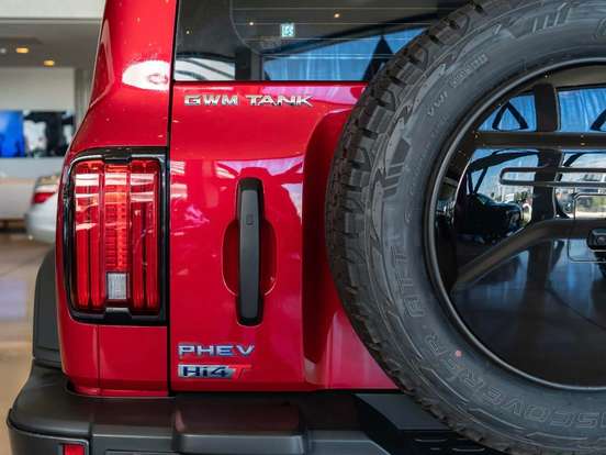 GWM-TANK 300-2.0 HI4-T PHEV 4X4 9HAT GWM-TANK 300-2025