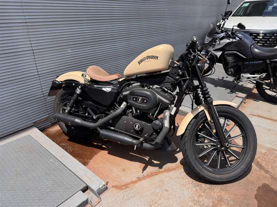 HARLEY-DAVIDSON-SPORTSTER IRON 883-2015