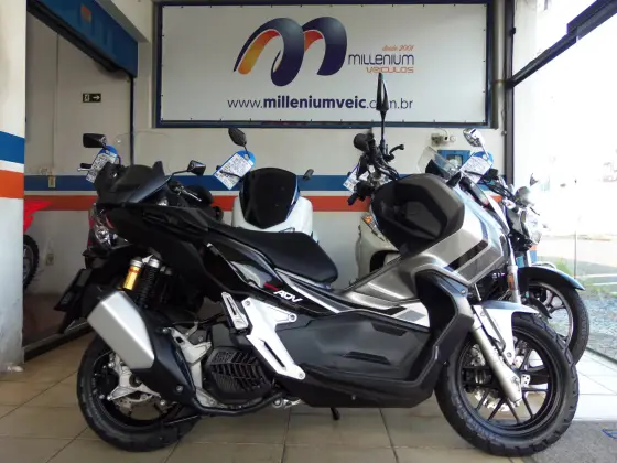 HONDA ADV 