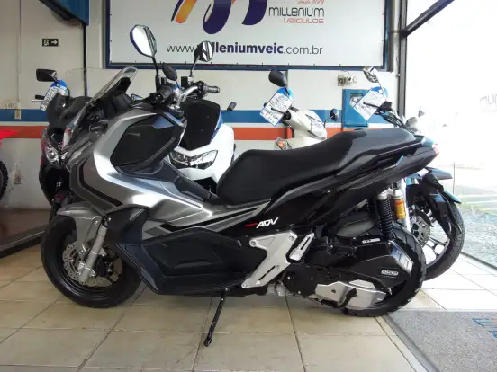 HONDA-ADV-2023