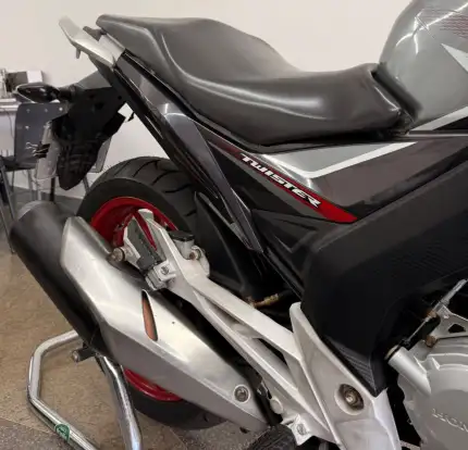 HONDA-CB TWISTER-2018