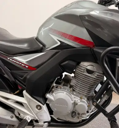 HONDA-CB TWISTER-2018