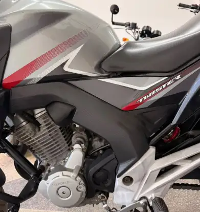 HONDA-CB TWISTER-2018