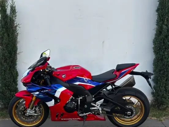 HONDA-CBR 1000RR-R FIREBLADE SP HONDA-CBR 1000RR-R FIREBLADE SP-2022