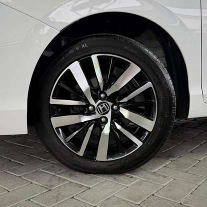 HONDA-CITY-1.5 i-VTEC FLEX HATCH TOURING CVT HONDA-CITY-2022
