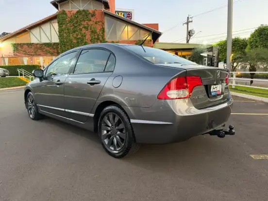 HONDA-CIVIC-2010