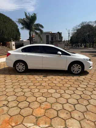HONDA CIVIC 1.8 LXS 16V FLEX 4P AUTOMÁTICO