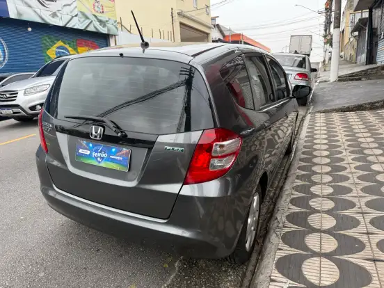 HONDA-FIT-2009