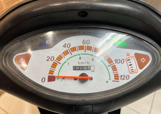 HONDA-C 100 BIZ ES-2005