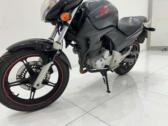 HONDA-CB 300R-2011