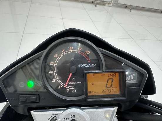 HONDA-CB 300R-2011