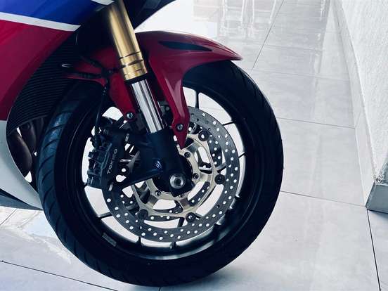 HONDA-CBR 1000RR HONDA-CBR 1000RR-2013