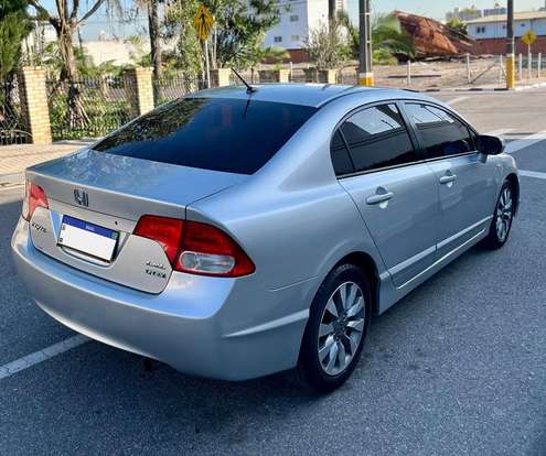 HONDA-CIVIC-2010