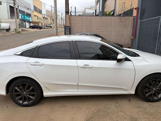HONDA-CIVIC-2021