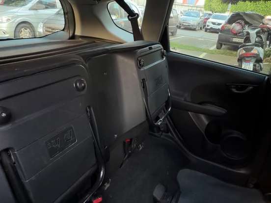 HONDA-FIT-1.4 LX 16V FLEX 4P MANUAL HONDA-FIT-2009