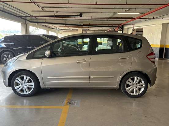HONDA-FIT-2011