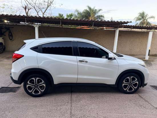 HONDA-HR-V-2016