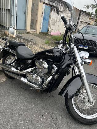 HONDA SHADOW 750 