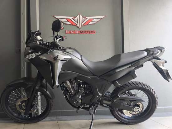 HONDA-XRE 300 SAHARA-2025